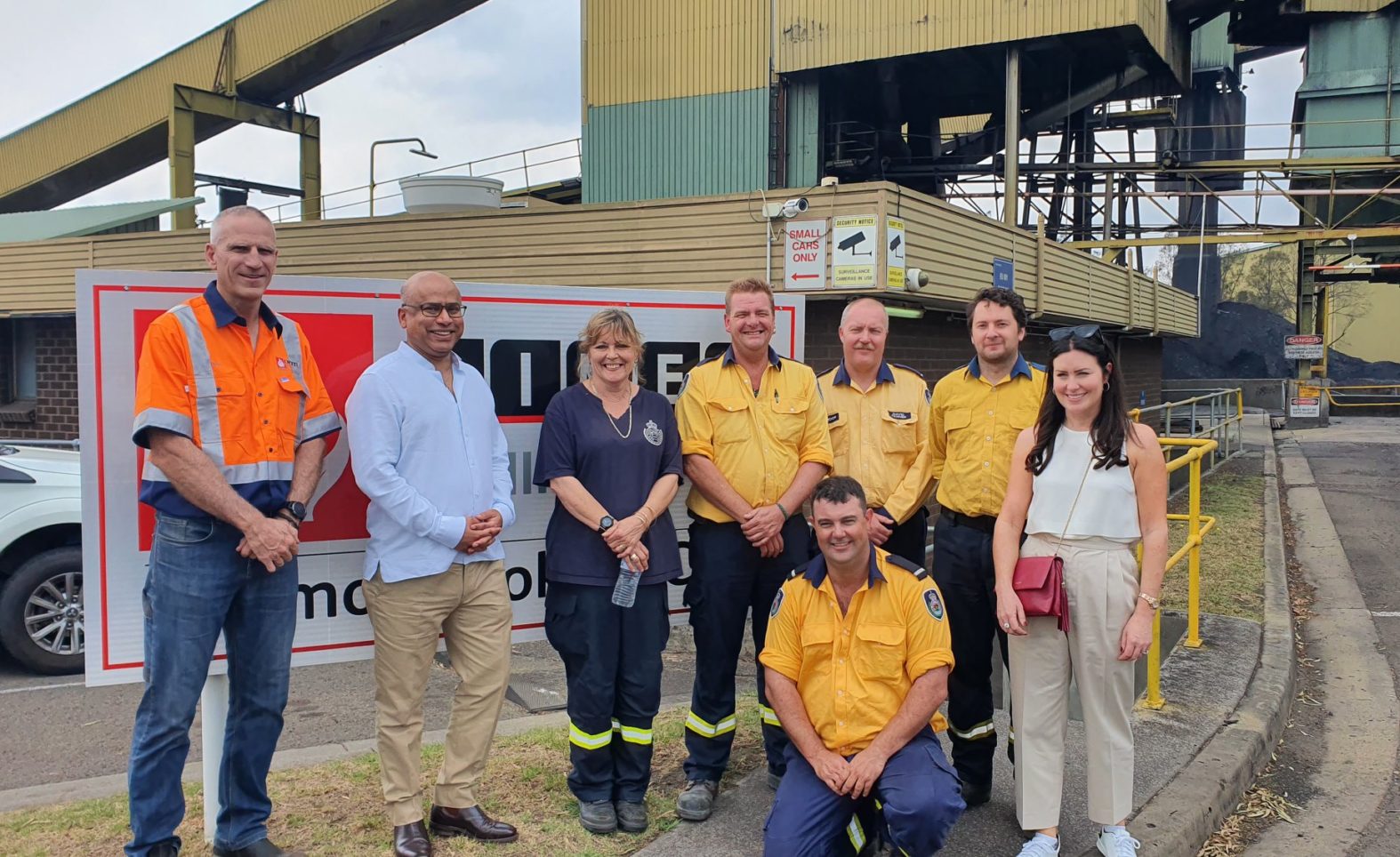 Sanjeev visits fire-affected Bargo and Tahmoor